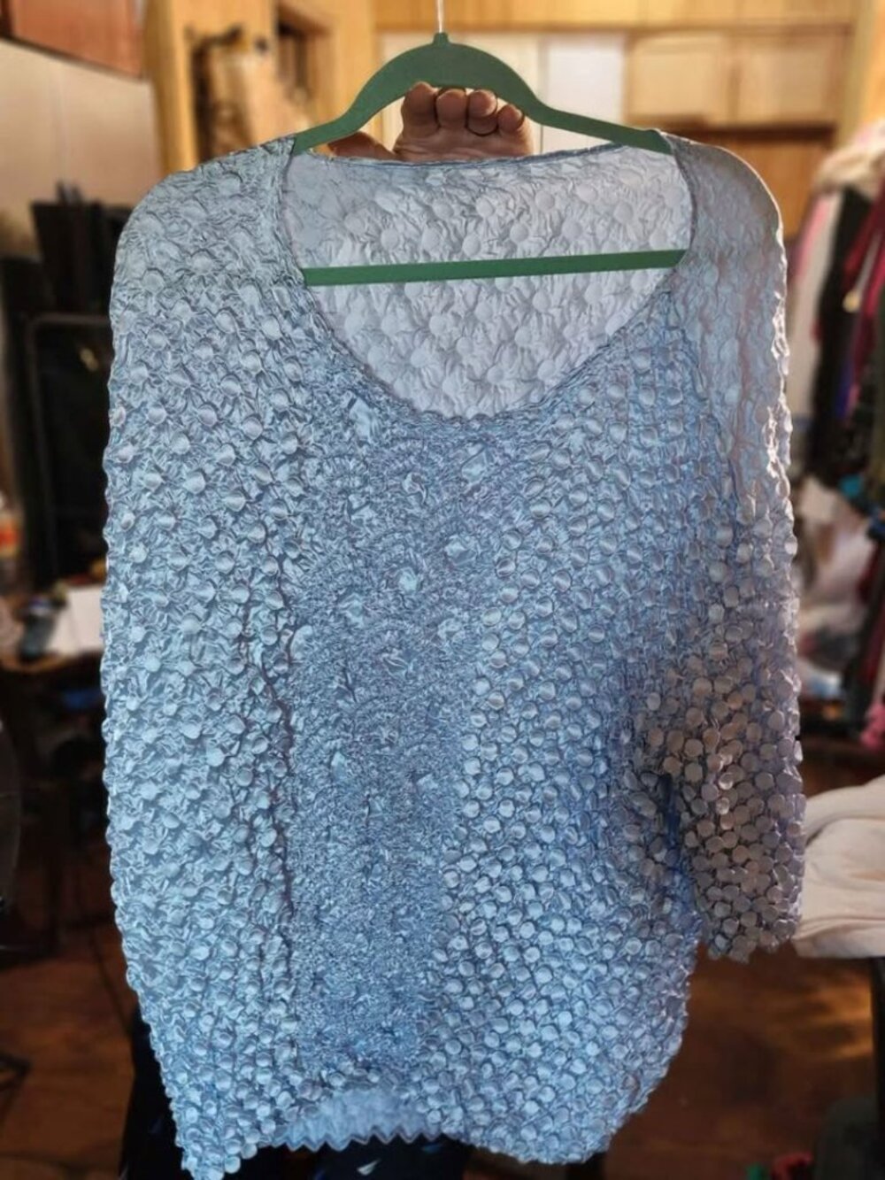 Ladies size 4X stretchy silk like top long sleeve